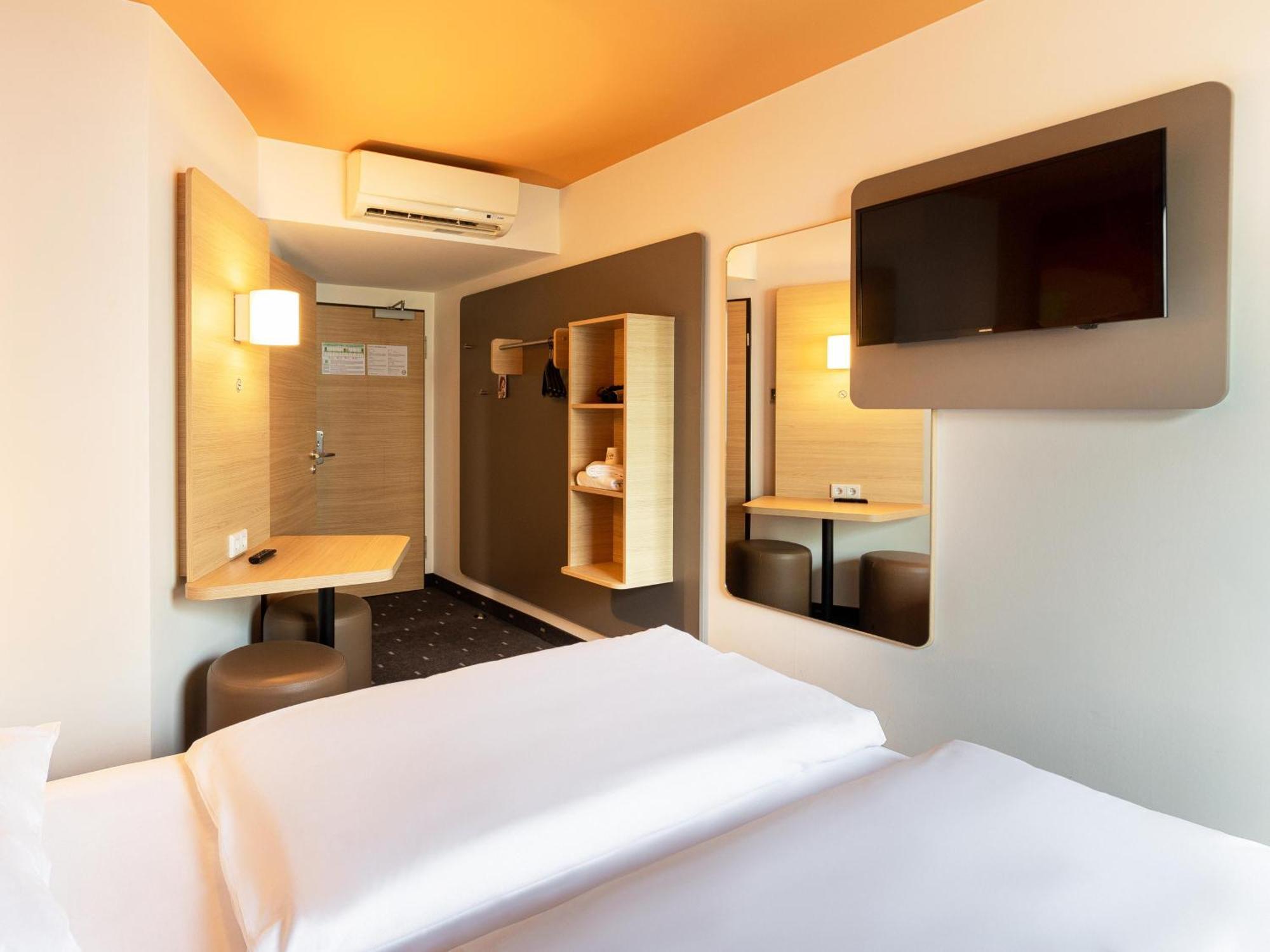 B&B Hotel Essen-City Экстерьер фото
