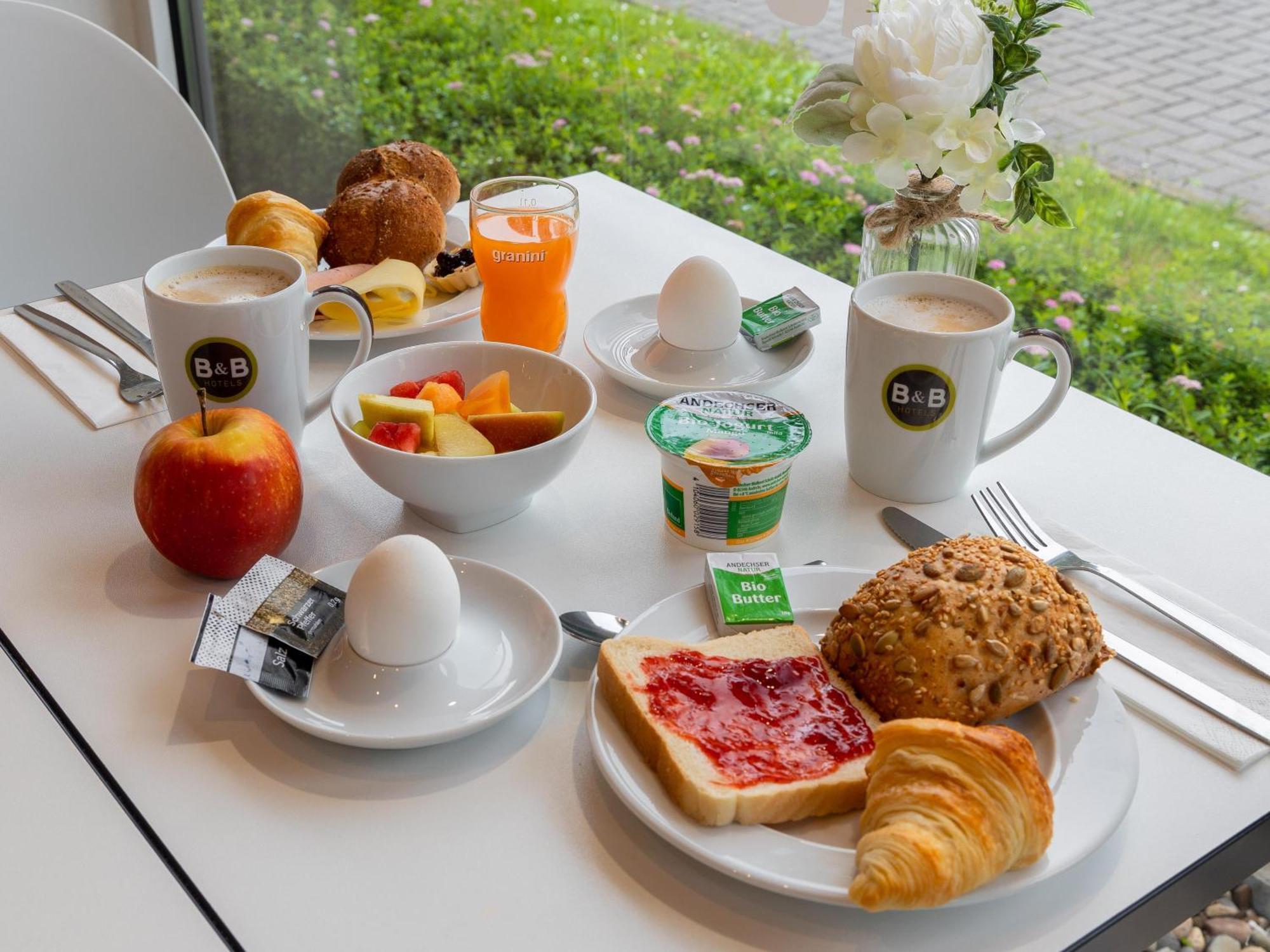 B&B Hotel Essen-City Экстерьер фото