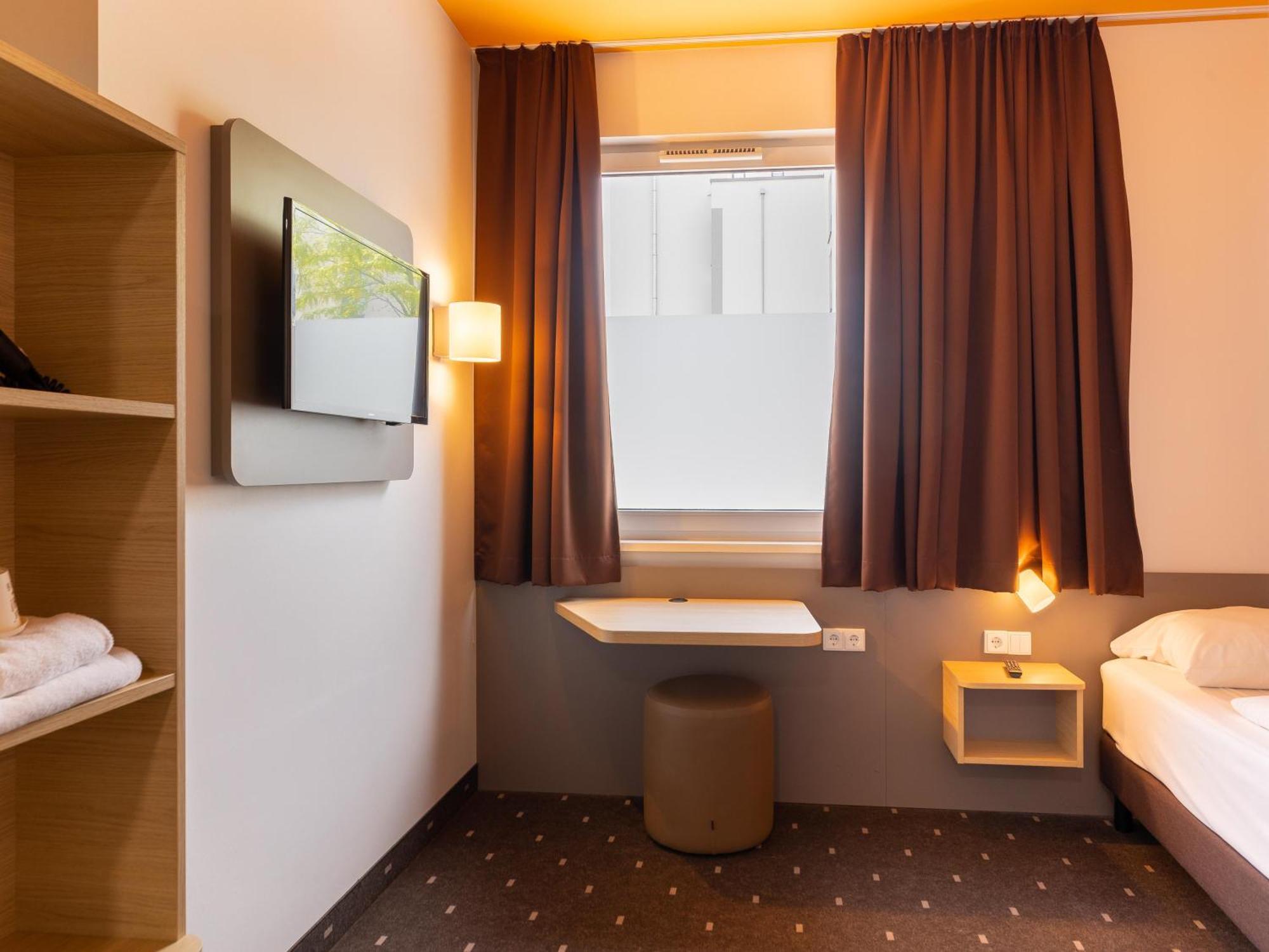 B&B Hotel Essen-City Экстерьер фото